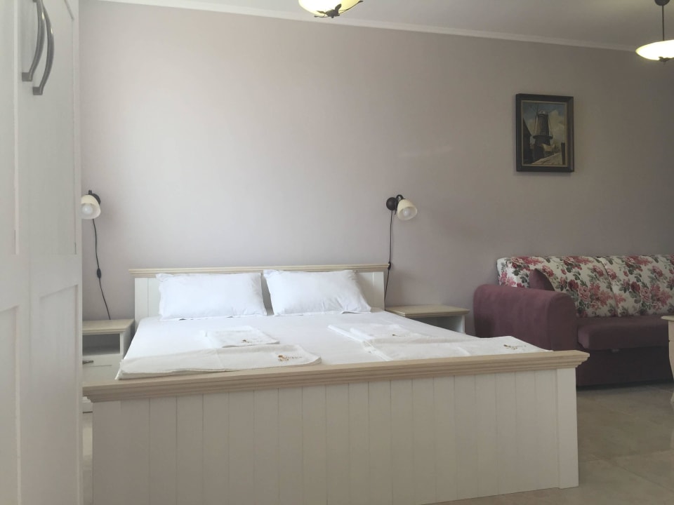 Overview Studio with Sofa Bed Sirena Palace