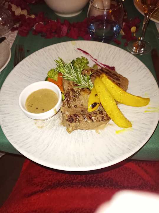 Gastro Kaisol Romance Resort