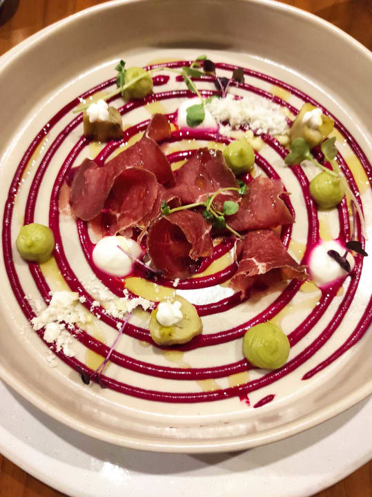 Gastro Acanthus Cennet Barut Collection