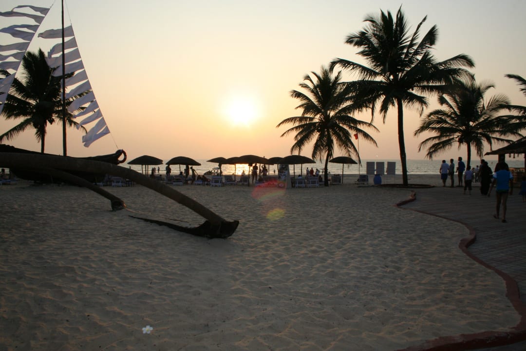 Strand direkt an der Hotelanlage Hotel Holiday Inn Resort Goa