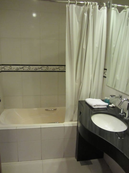 Bad Hotel Kusinitana Misional