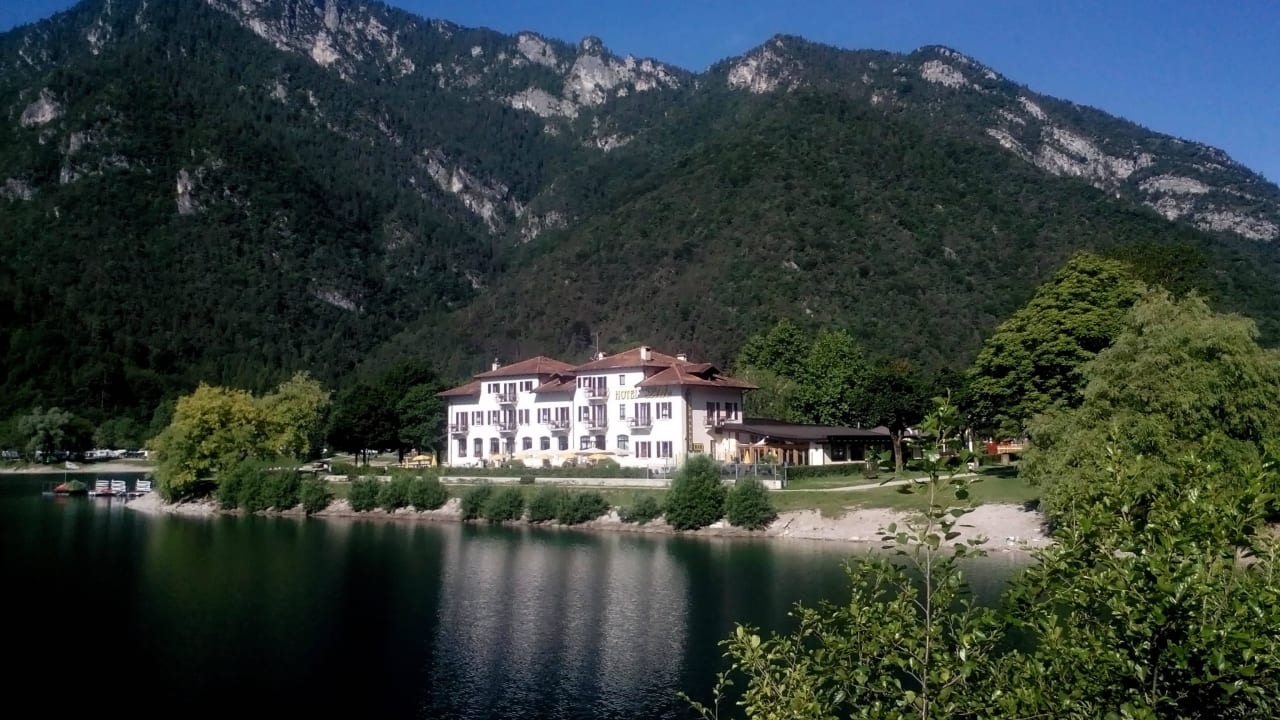 Seeseite Hotel Lido Ledrosee