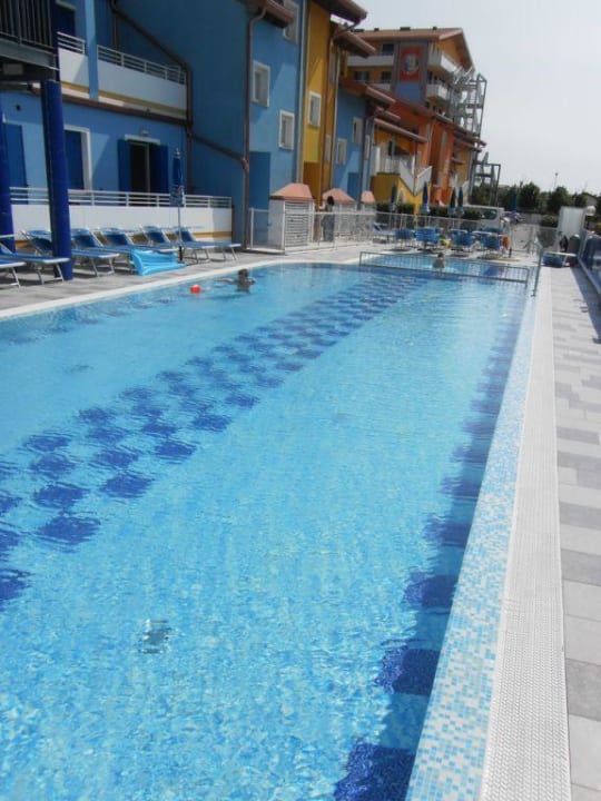 Neuer beheizter Pool  Villaggio Hemingway