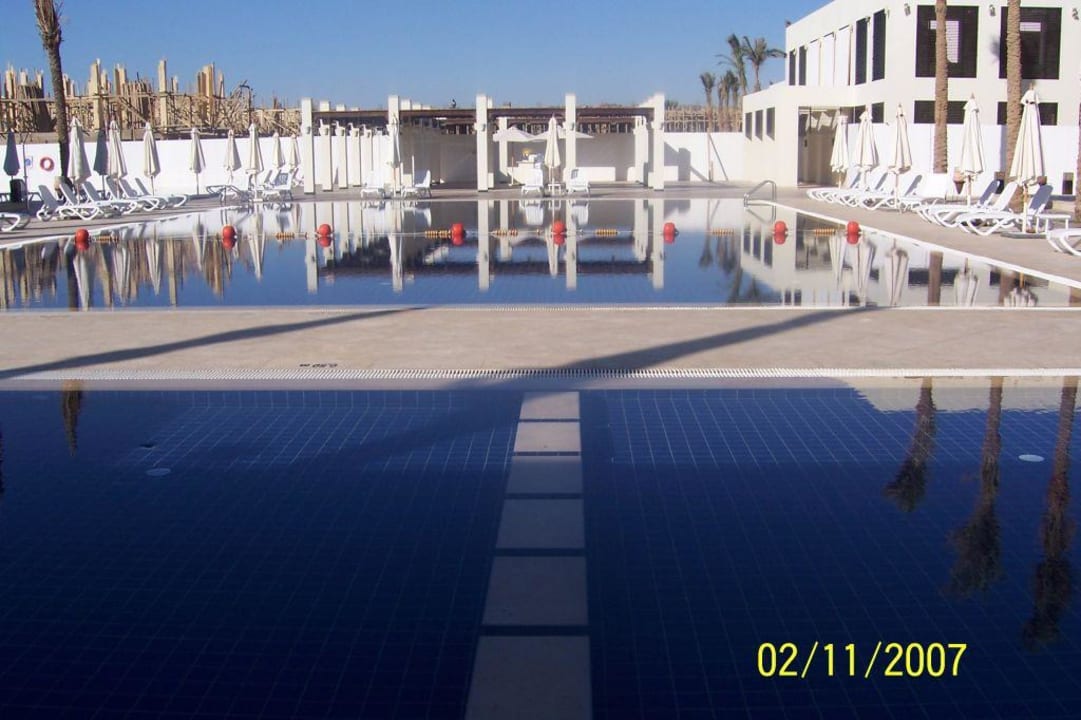 Poolanlage Hotel Reef Oasis Palms