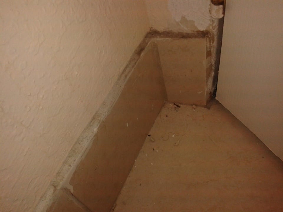 Schamhaare des Vorgängers (Badezimmer) Americas Best Value Inn Oakland / Lake Merritt