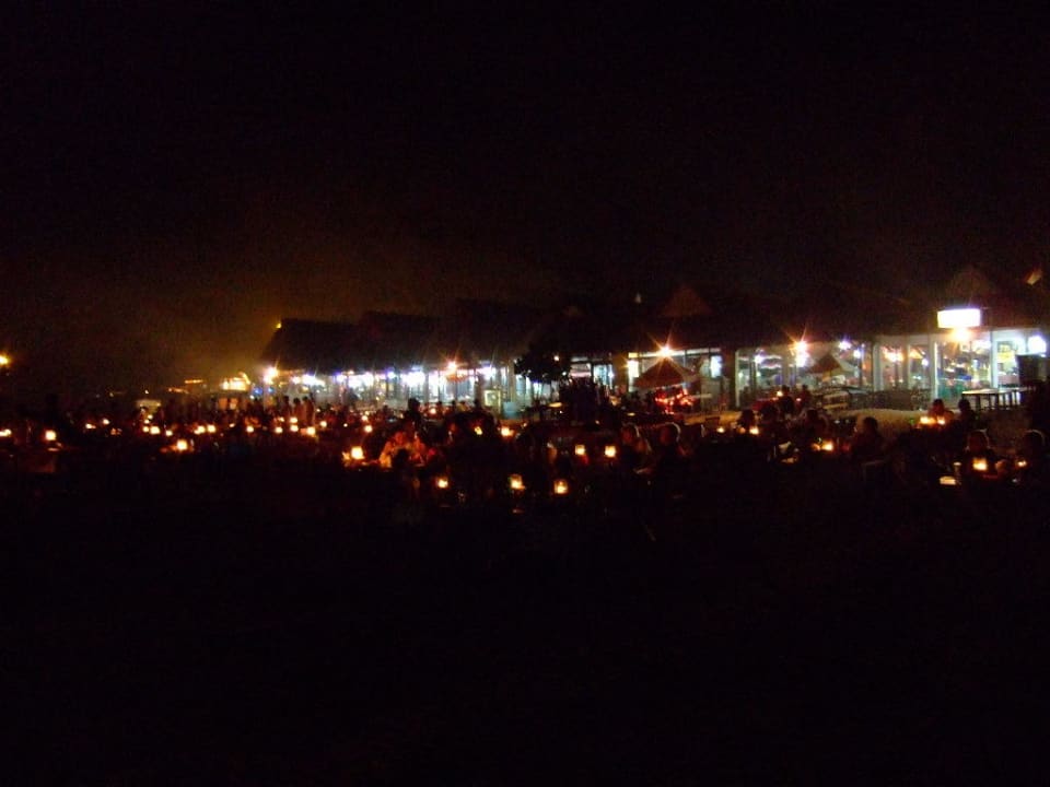 Abendessen bei Fischern direkt am Strand Hotel Keraton Jimbaran Resort