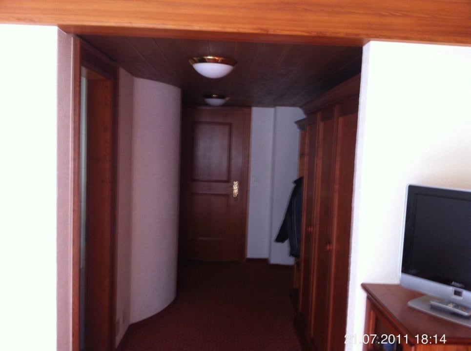 Eingang Maisonette Suite Hotel National Zermatt