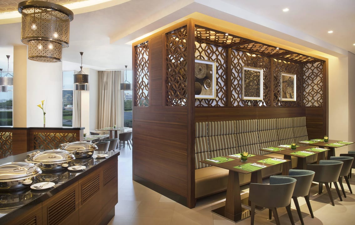 Garden Grill Hilton Garden Inn Dubai Al Mina Dubai • Holidaycheck Dubai Vereinigte