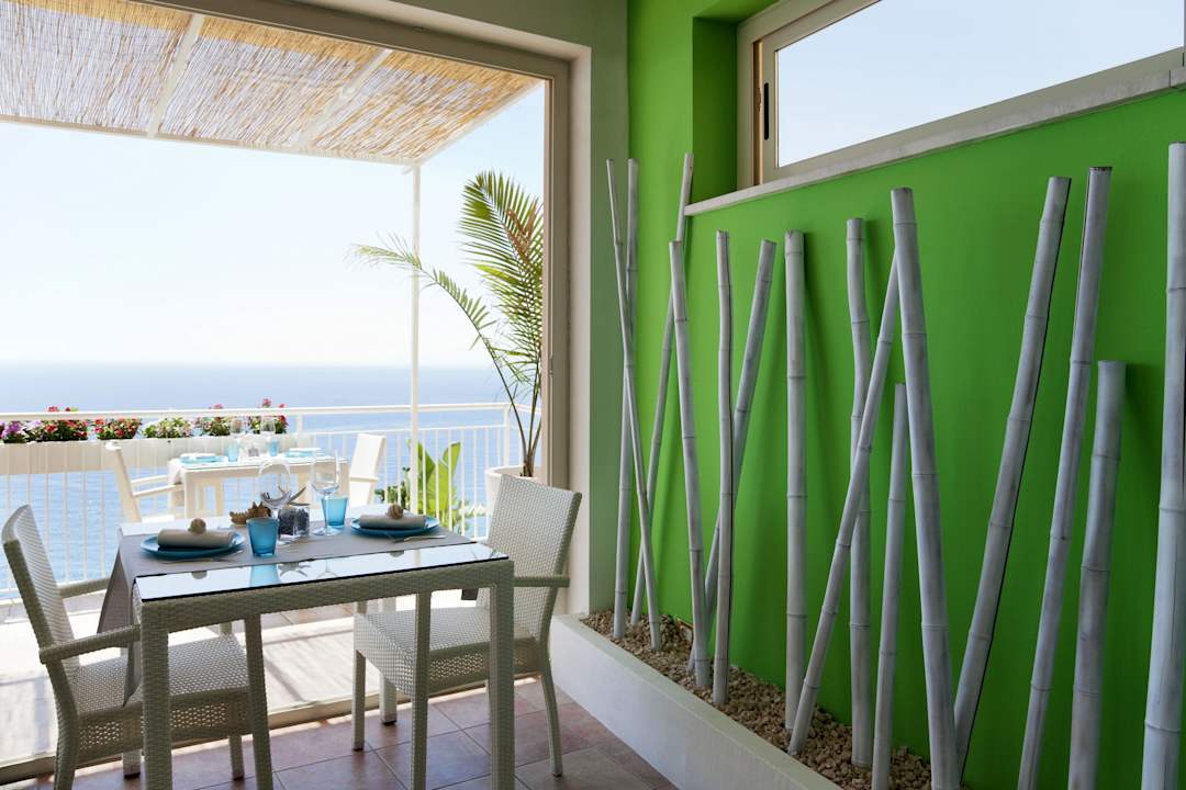 Poolbar TUI Blue Puntamare