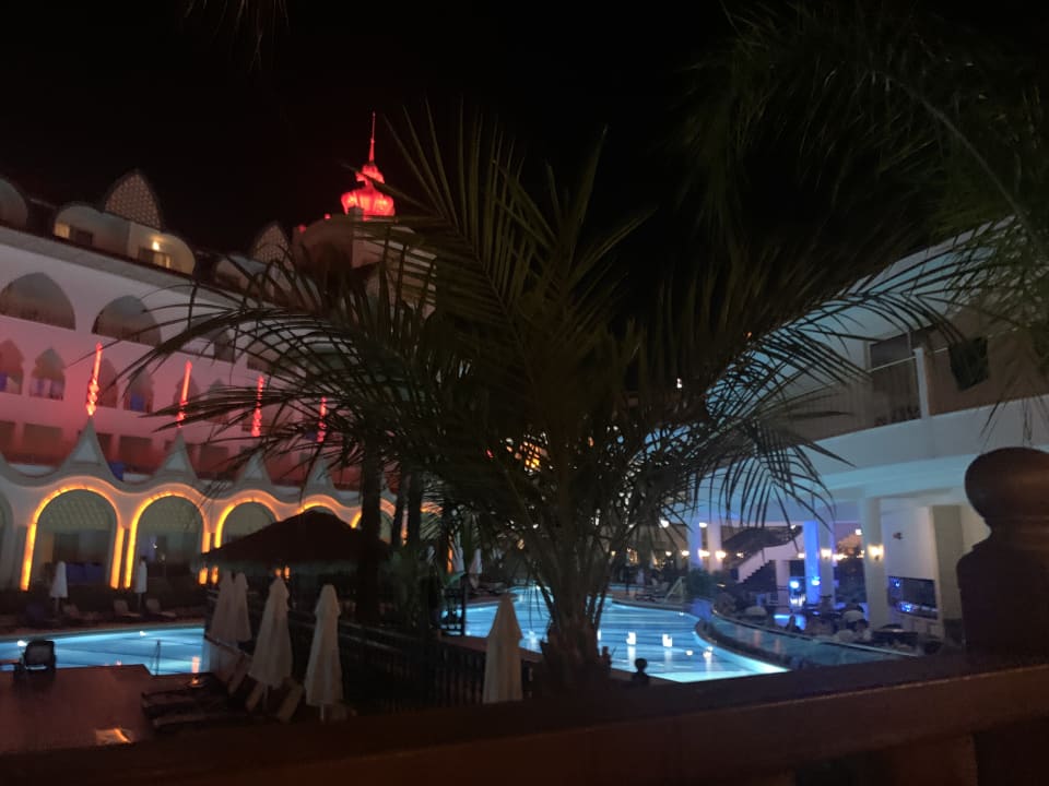 Pool Well Palace Side