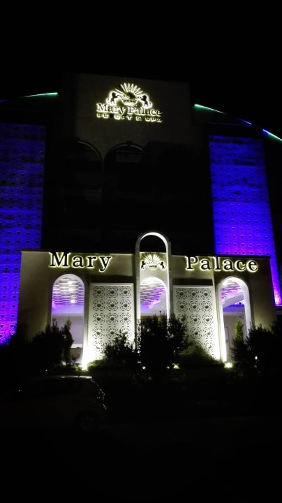 Auch in der Nacht ist das Hotel einfach nur ein Traum Mary Hotel Side