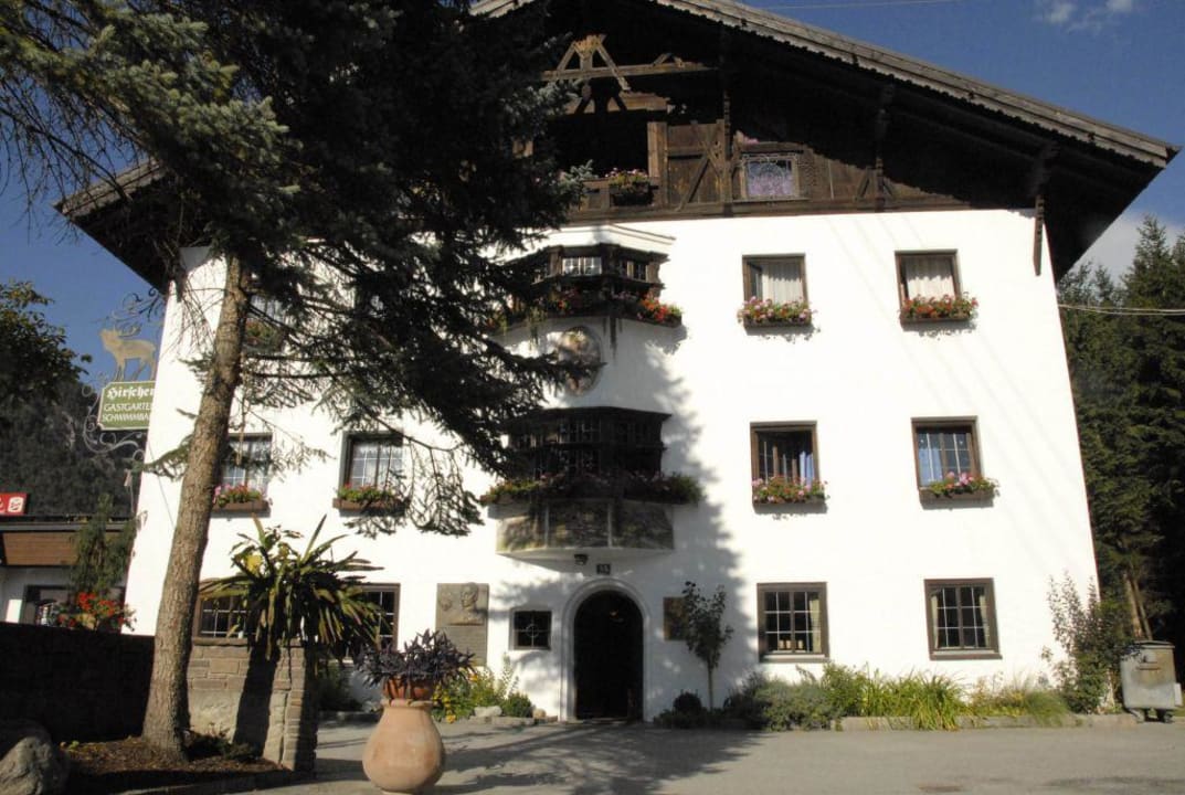 Frontansicht Haupthaus Hotel Hirschen