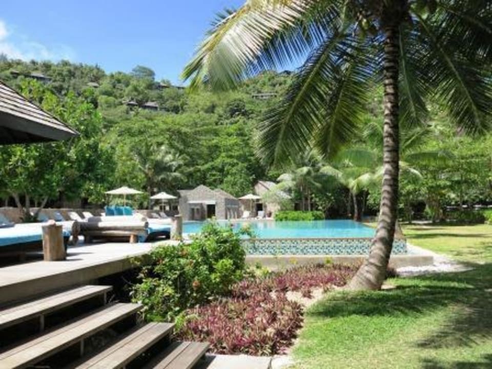 Poolbereich Four Seasons Resort Seychelles