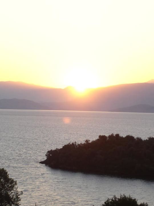 Sonnenaufgang Grecotel LUXME Daphnila Bay