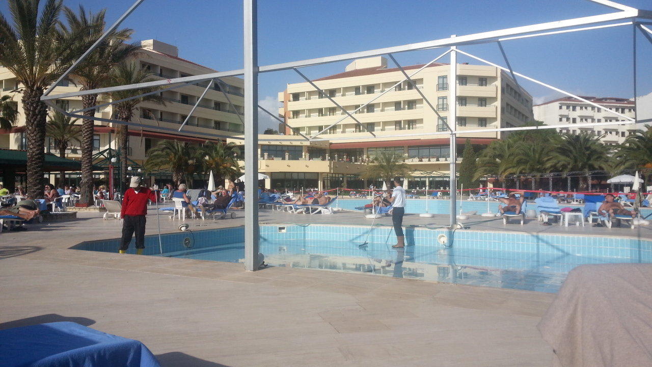 Alles Frisch machen Hotel Miramare Beach
