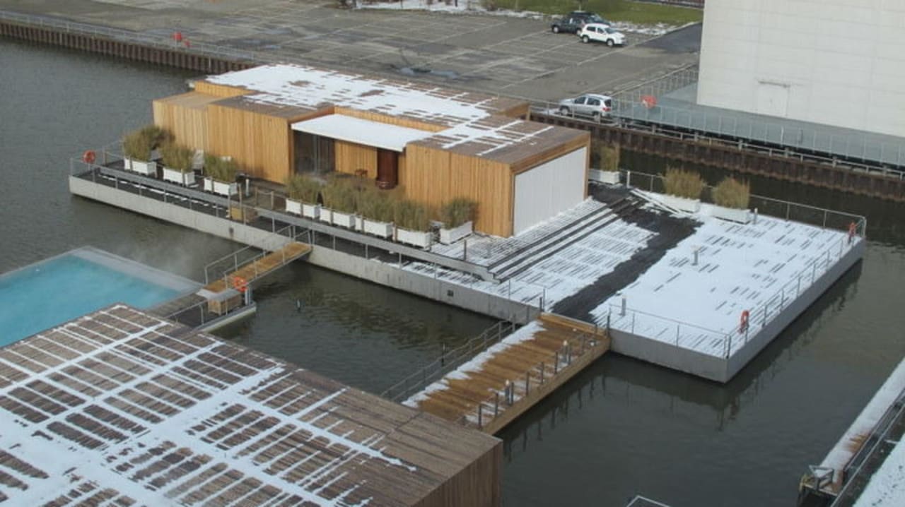 Hotelgelände mit Pool & Sauna The Ritz-Carlton Wolfsburg