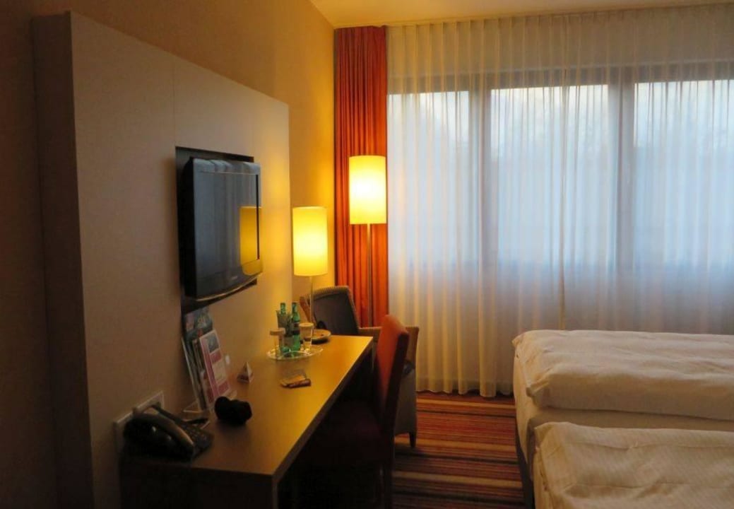 Schreibtisch H+ Hotel Bochum