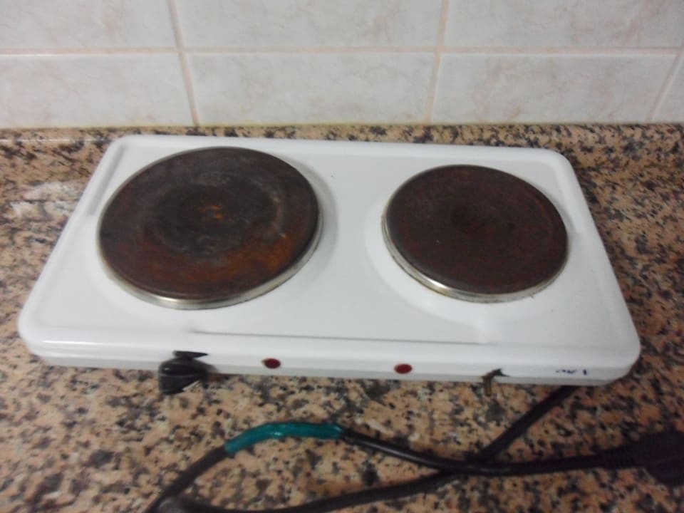 2 Platten zum kochen total marode Hotel Diamore