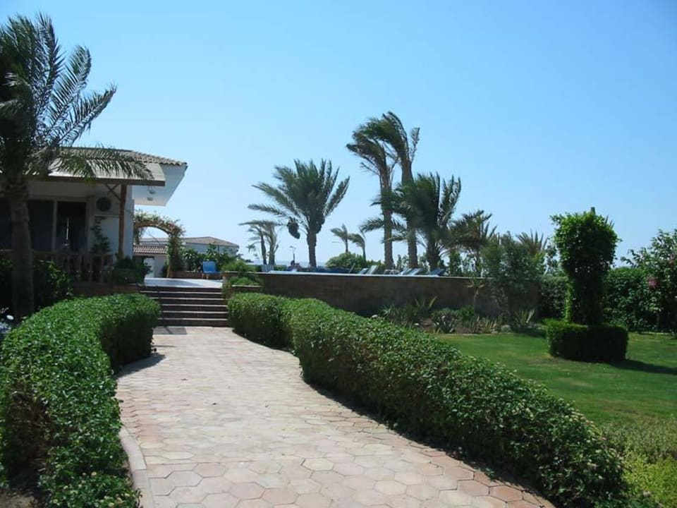 Gartenanlage Hotel Sweet Home