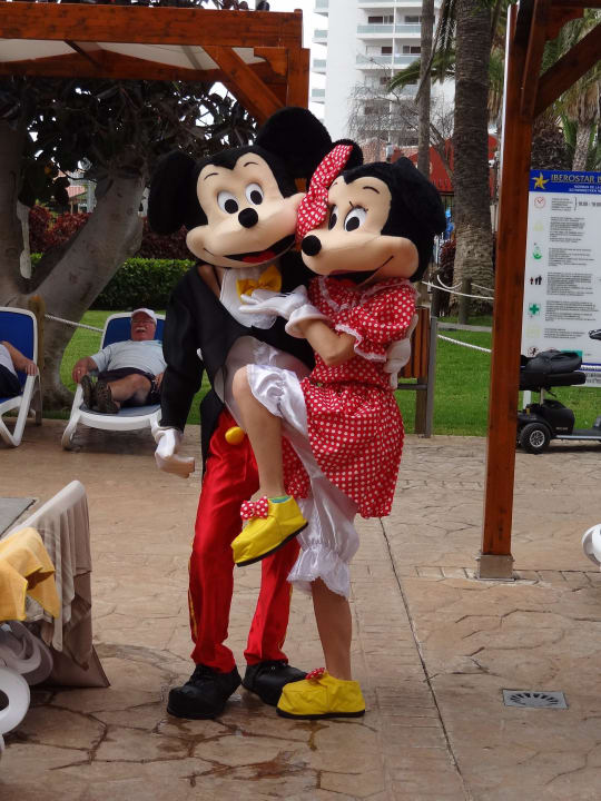 Animation team Iberostar Waves Bouganville Playa