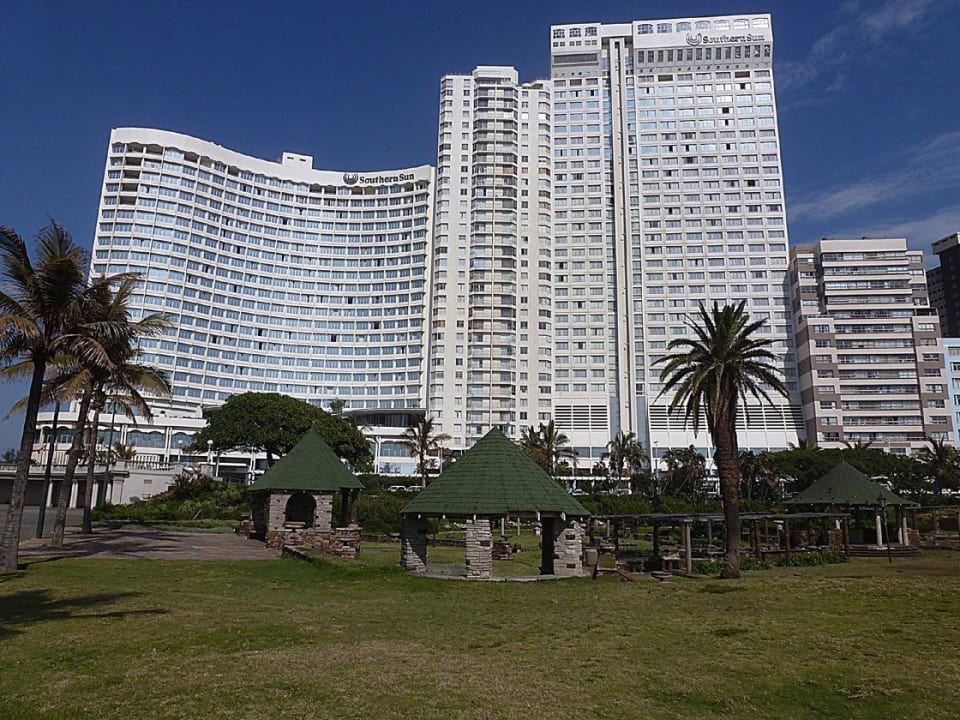 Das Hotel von Aussen Hotel Southern Sun Maharani