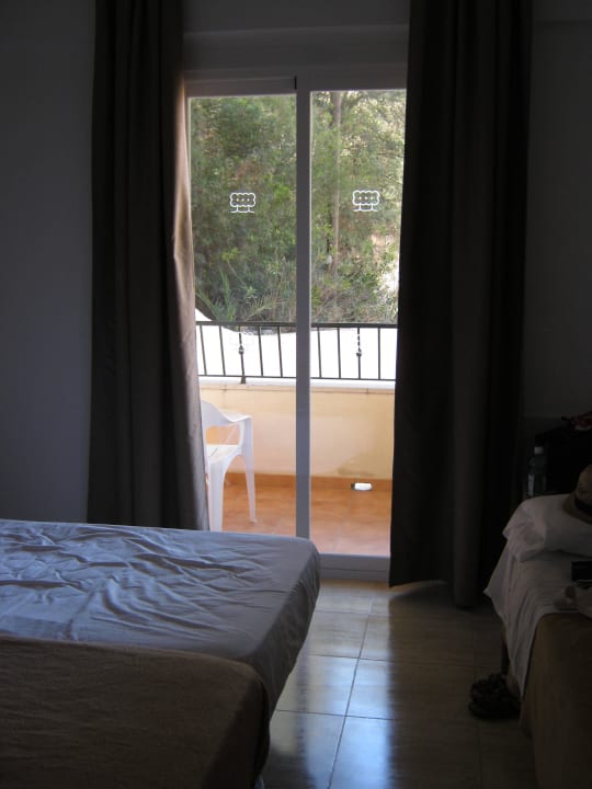 Dreibettzimmer FLOR los Almendros Hotel