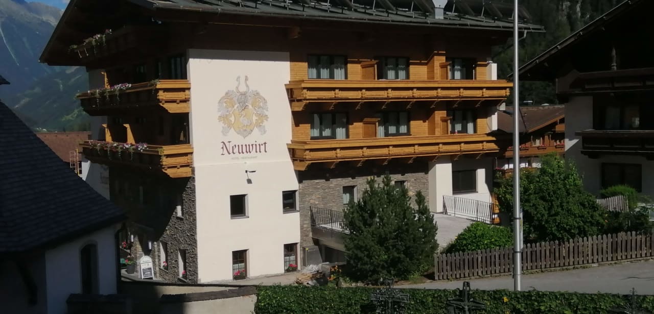Außenansicht Hotel Neuwirt