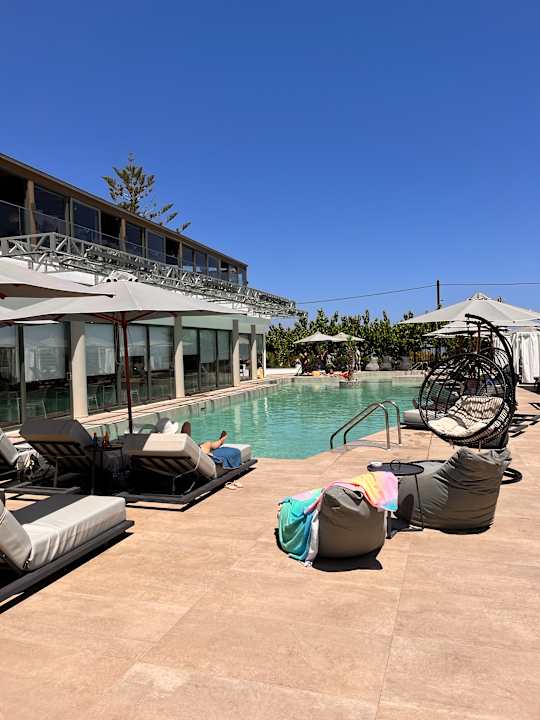 Pool Amnissos Residence