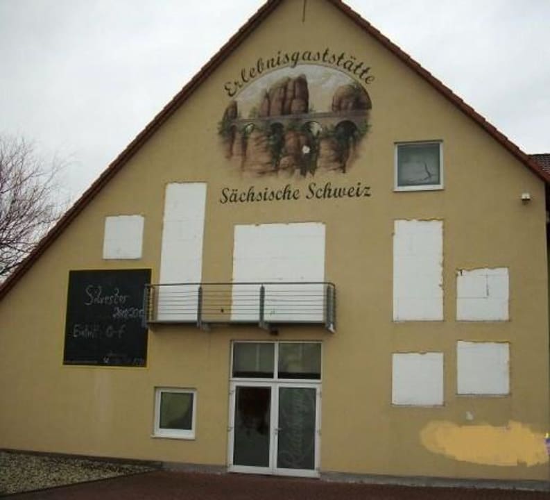 Zugemauerte Fenster Erlebnisgaststätte Sächsische Schweiz Gästezimmer