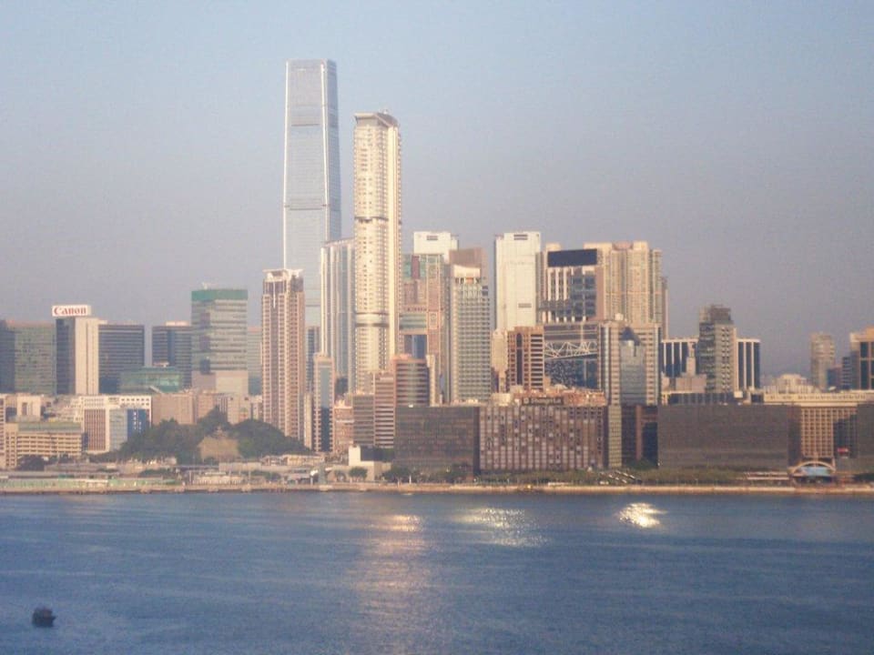 Blick aus dem Fenster Hotel Harbour Grand Hong Kong