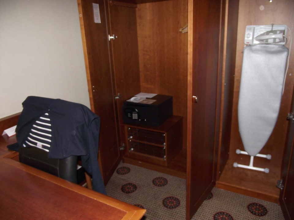 Bügelbrett Crowne Plaza ® Hamburg - City Alster