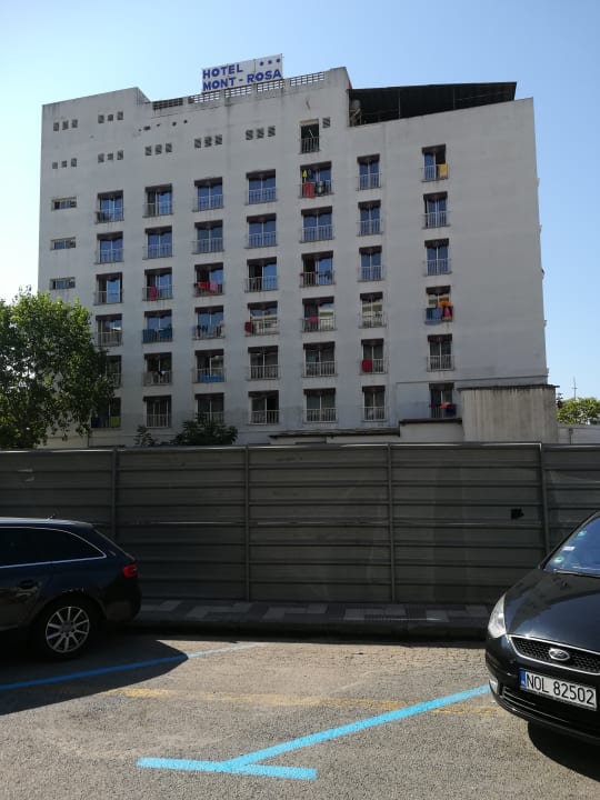 Außenansicht Hotel Mont Rosa