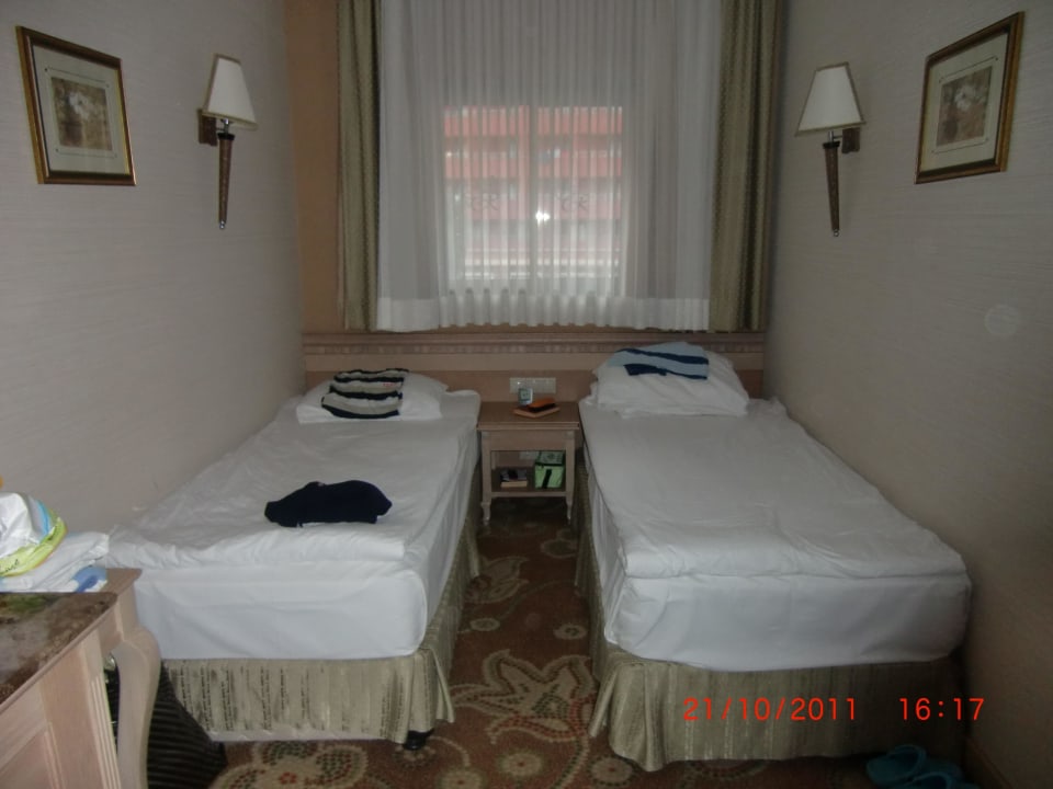 Schlafraum im Familienzimmer Fame Residence Lara & Spa