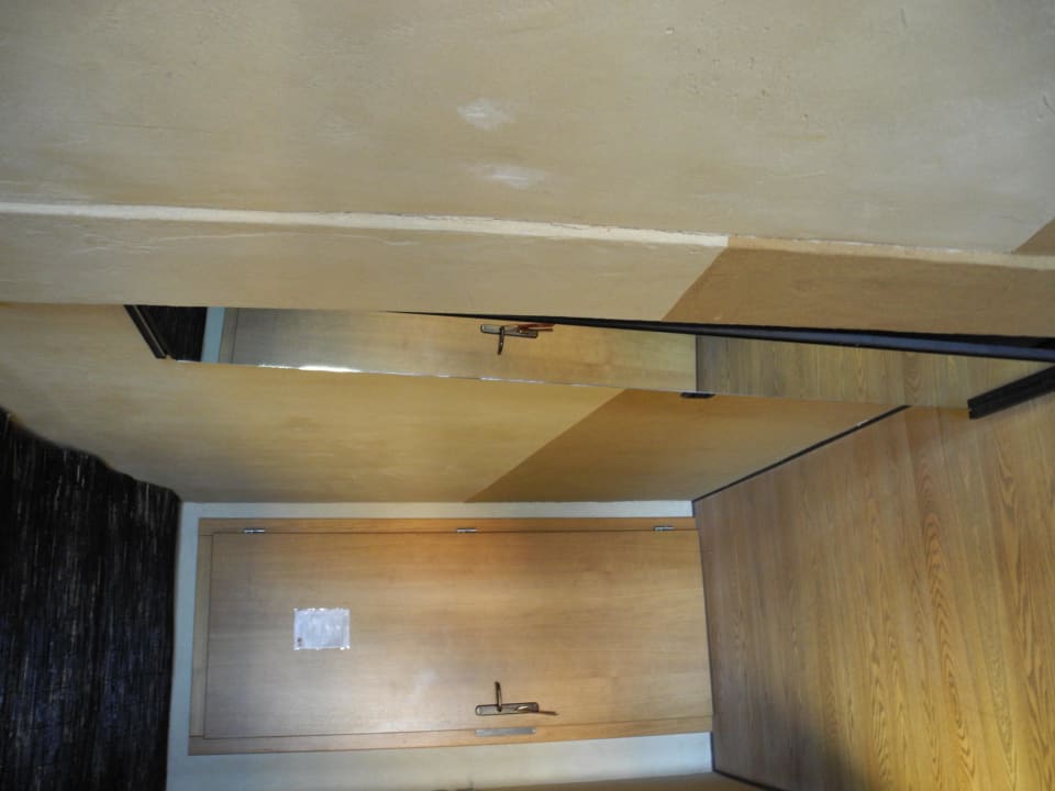 Blick vom Zimmer zur Tür Ambienthotel PrimaLuna