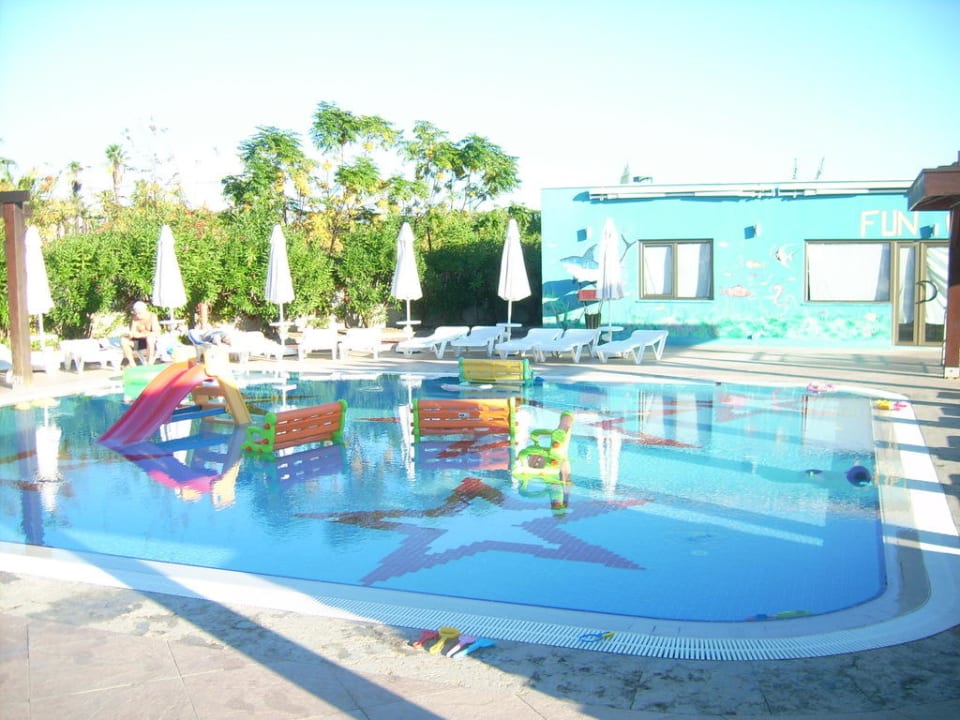 Kinderpool Fame Residence Lara & Spa