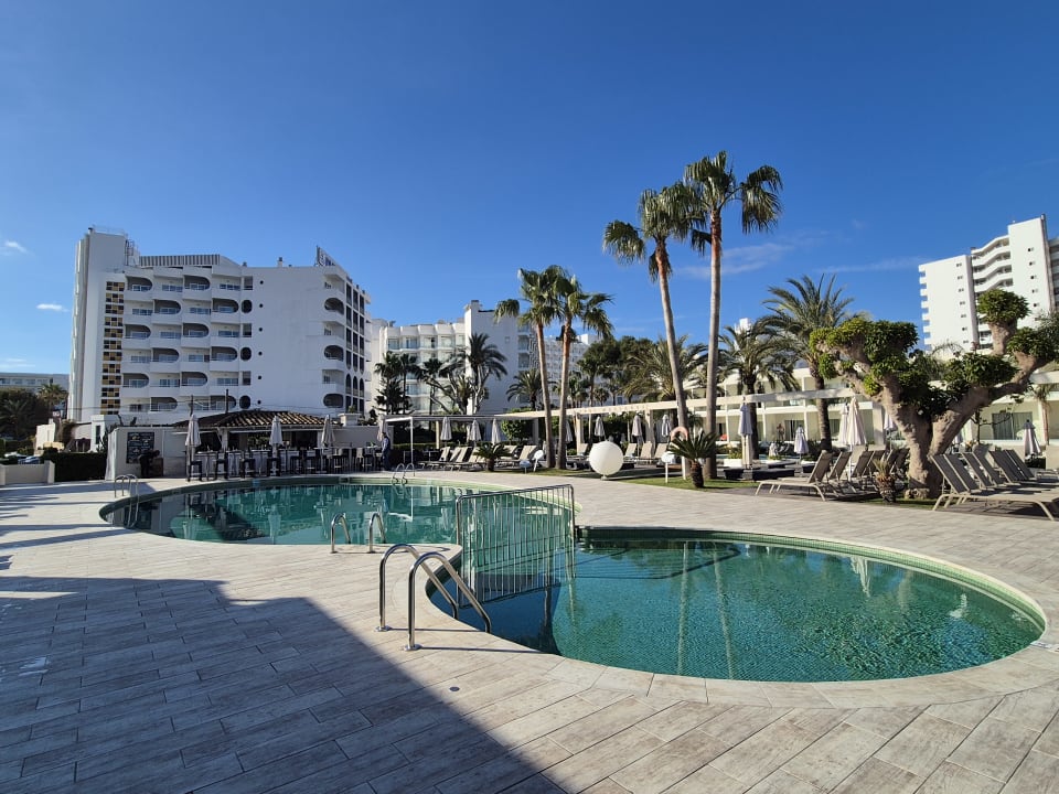 Pool BG Hotel Caballero