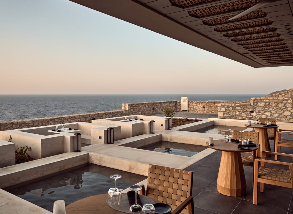 Gastro The Royal Senses Resort, Curio Collection by Hilton