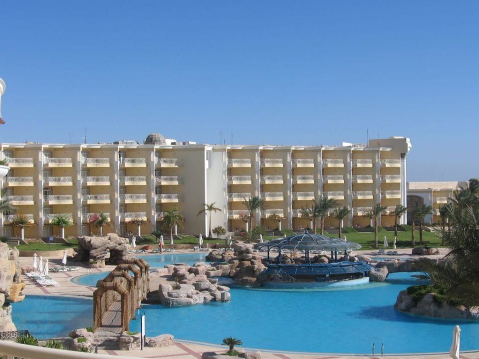 Pool mit Poolbar Palm Royale Resort - Soma Bay