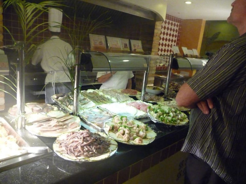 Fleisch und Fisch frisch grillen lassen  Sol Rio De Luna y Mares