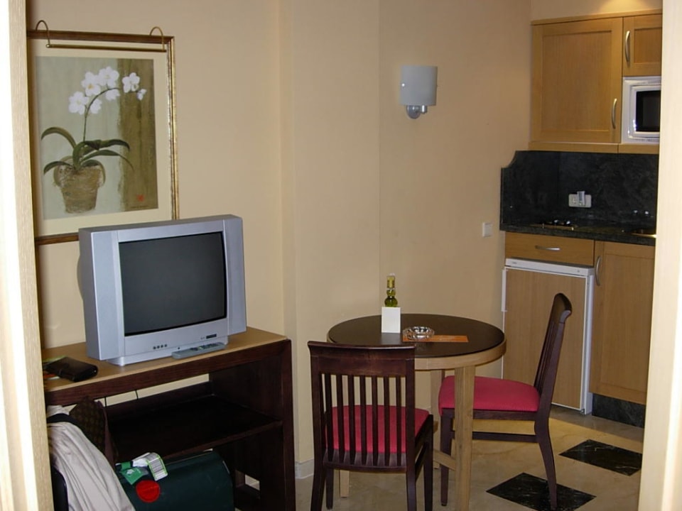 Zimmer mit kleiner Küche! Grupotel Playa de Palma Suites & Spa