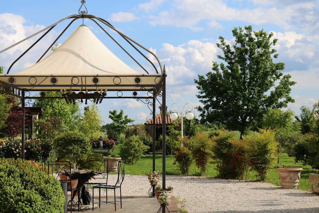 Gartenanlage Agriturismo Millefiori La Corte delle Rose
