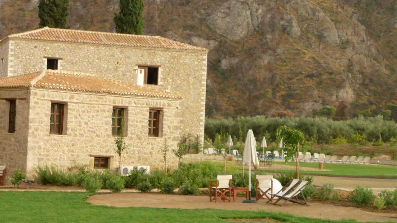 Eines der traditonellen Häuser Semantron Traditional Village