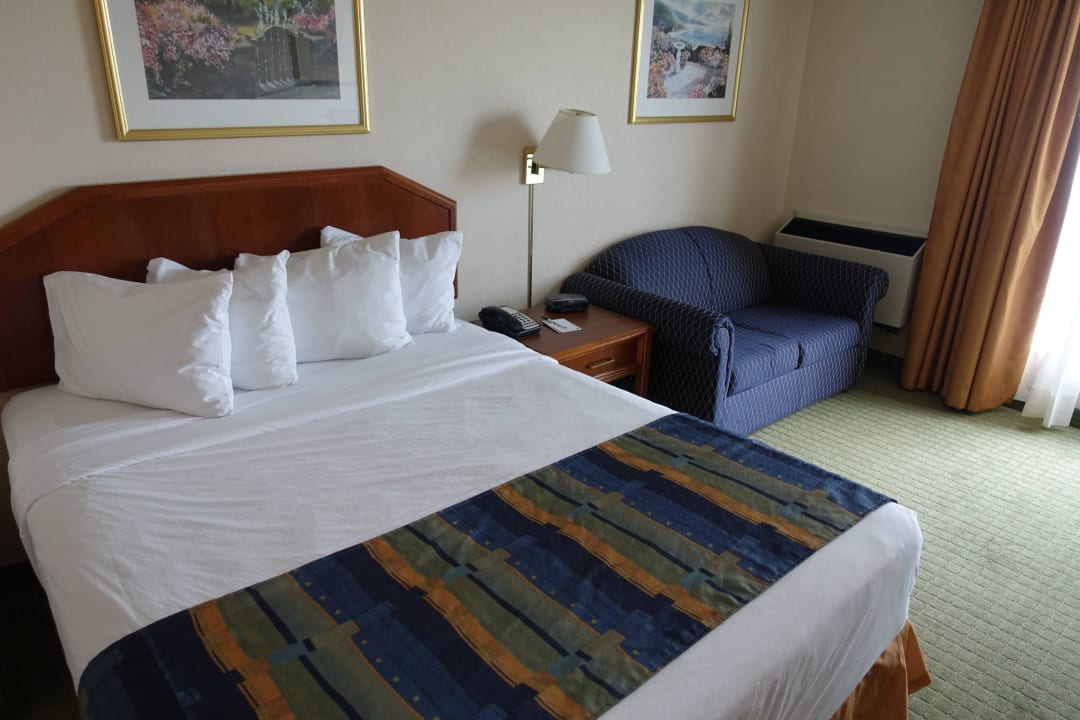 Zimmer Quality Hotel & Suites Airport East