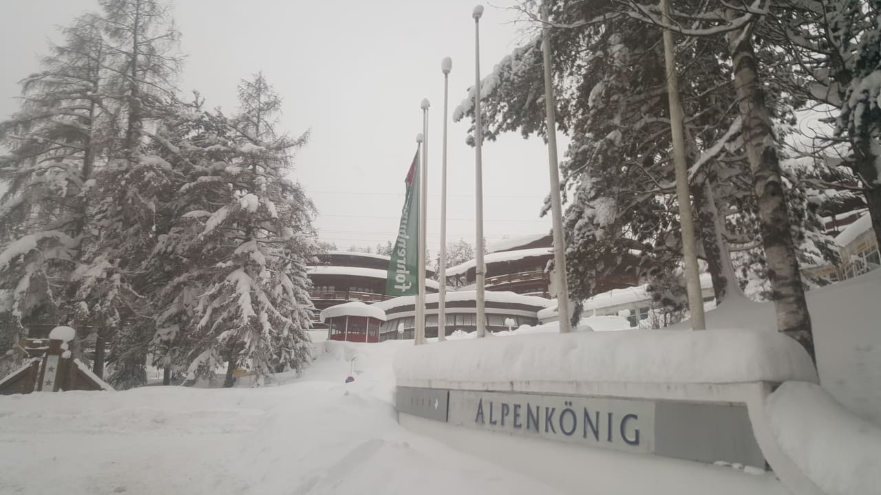 Außenansicht Hotel Alpenkönig Tirol