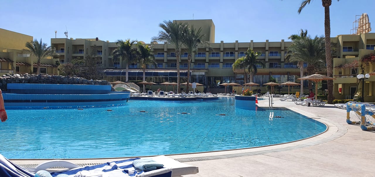 Pool Palm Beach Resort