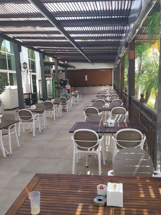 Gastro Well Palace Side