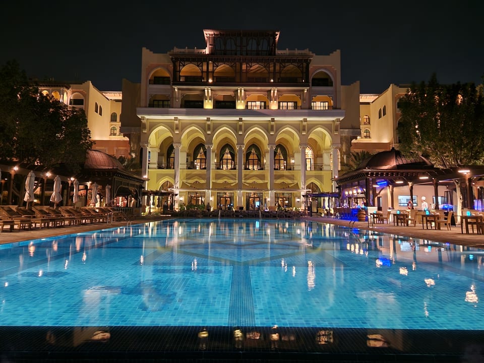 Außenansicht Shangri-La Hotel Qaryat Al Beri