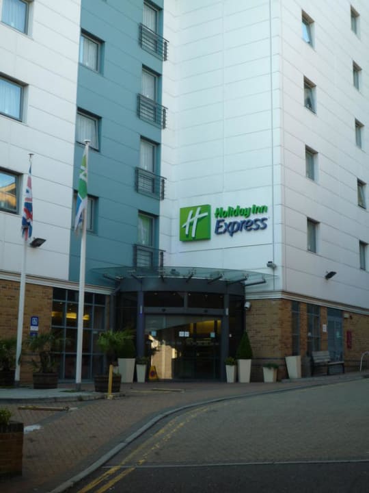 Hotel Eingang Holiday Inn Express London Croydon