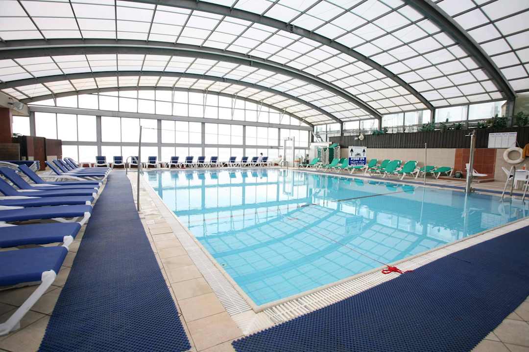 Schwimmbad Hotel Crowne Plaza Tel Aviv Beach