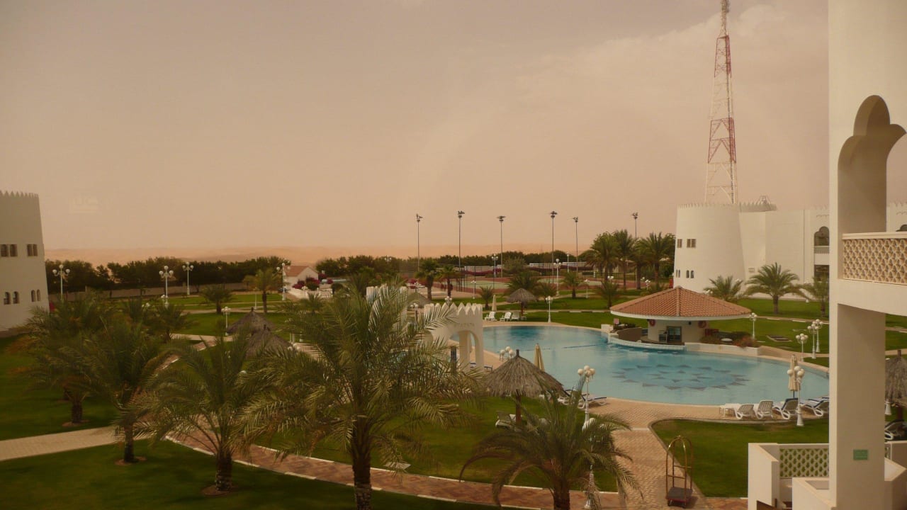 Blick vom Zimmer Richtung Pool Liwa Hotel